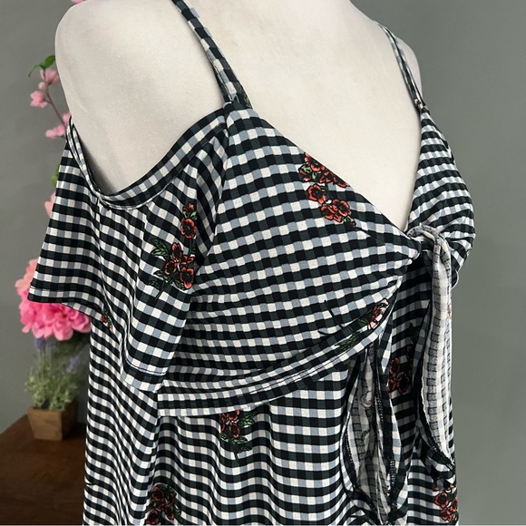 My Emblem Top - Picture 6 of 10